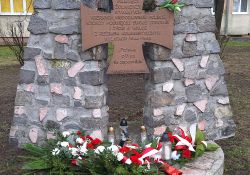 Na zdjęciu obelisk poświęcony Pamięci Żołnierzy Wyklętych